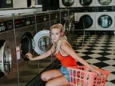 Squeaky-Clean-Profits-Laundromat